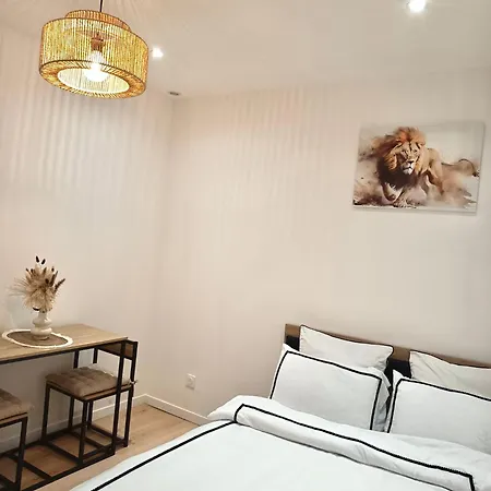Dinas Apartament